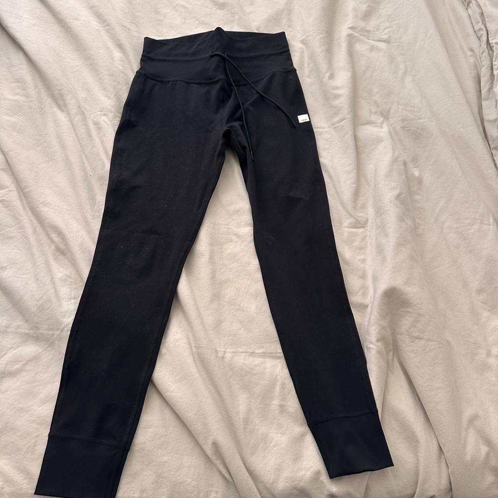 NWOT Vuori Daily Leggings